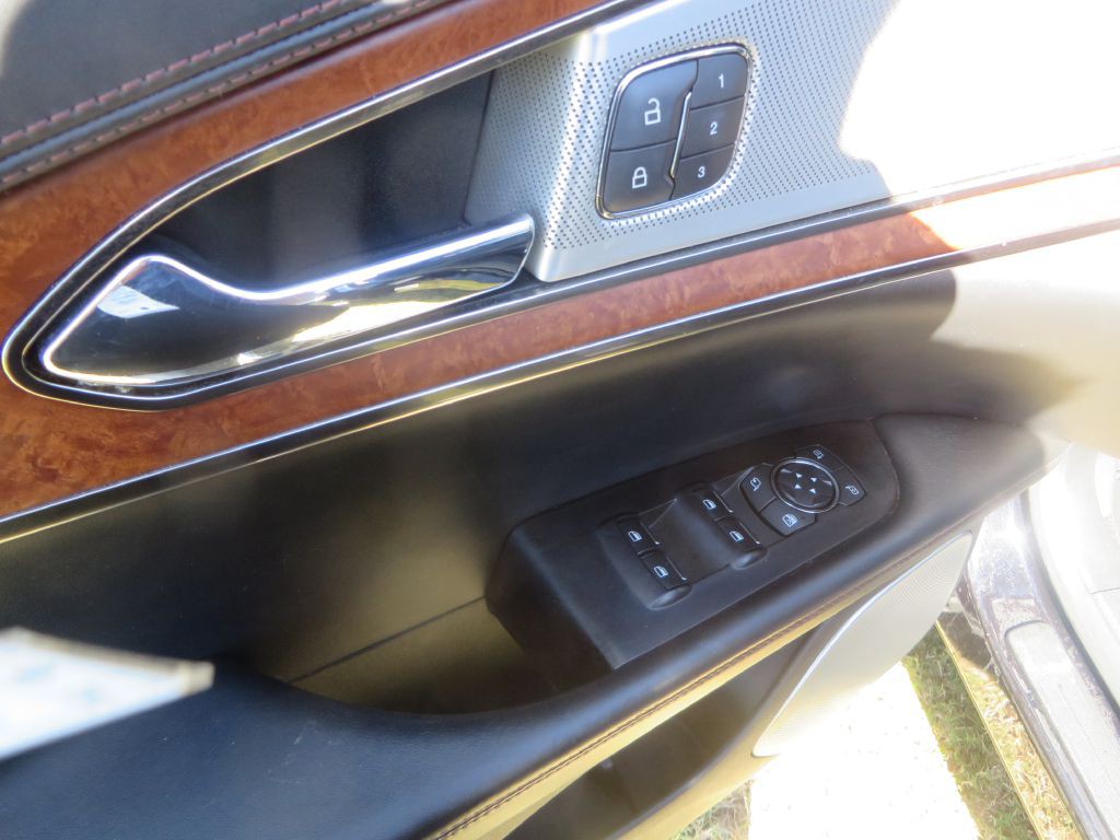 2020 Lincoln Nautilus Image 12