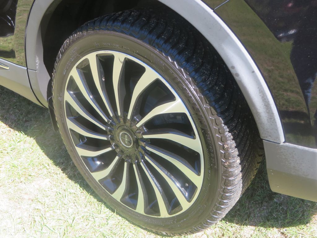 2020 Lincoln Nautilus Image 25