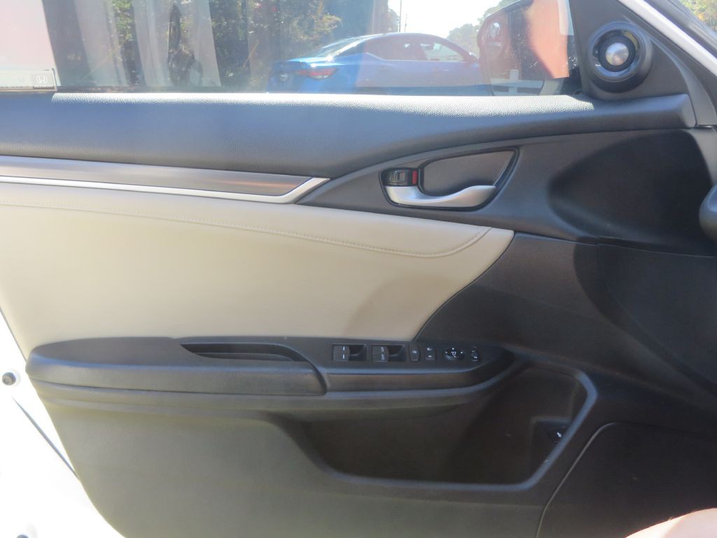 2019 Honda Civic Image 21