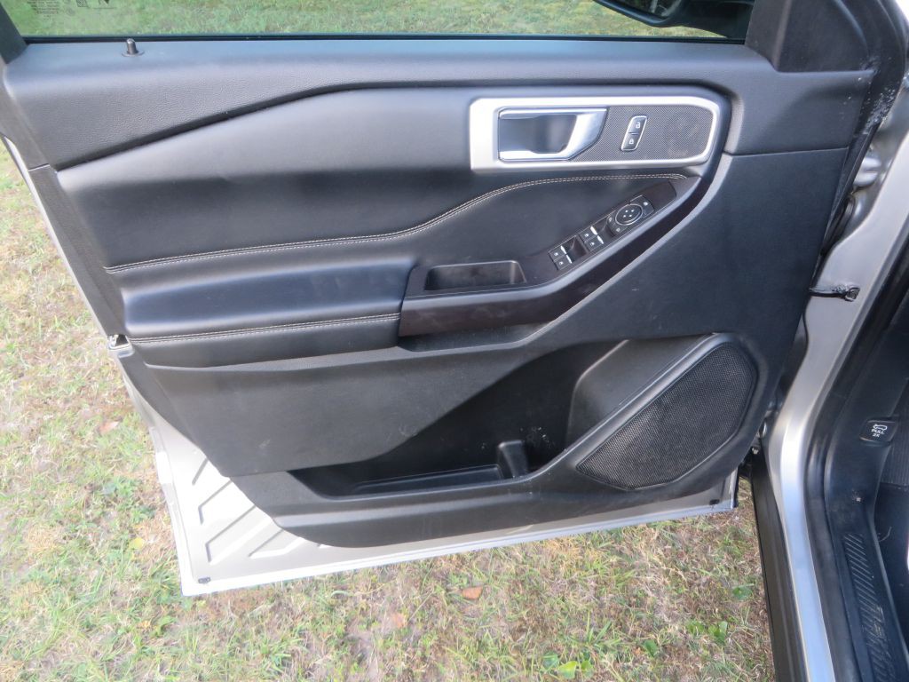 2020 Ford Explorer Image 11