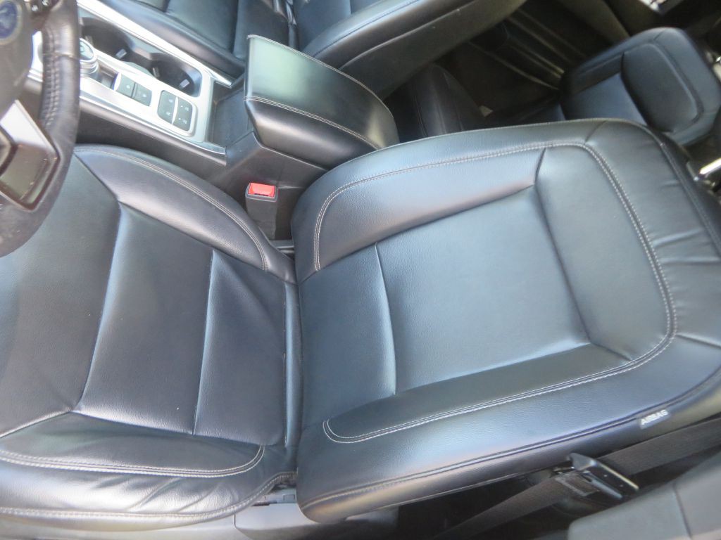 2020 Ford Explorer Image 23