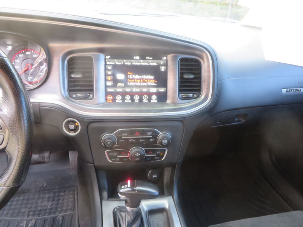 2021 Dodge Charger Image 17