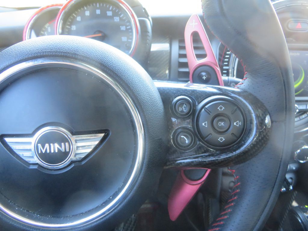 2016 MINI Cooper Image 15