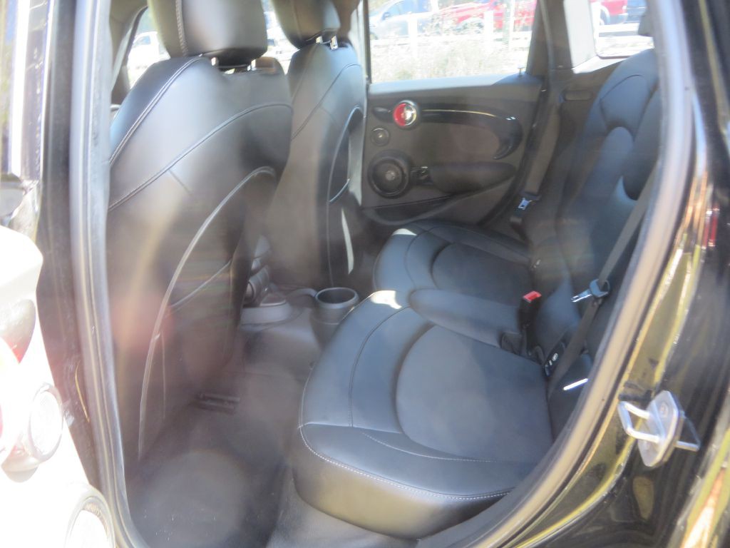 2016 MINI Cooper Image 23