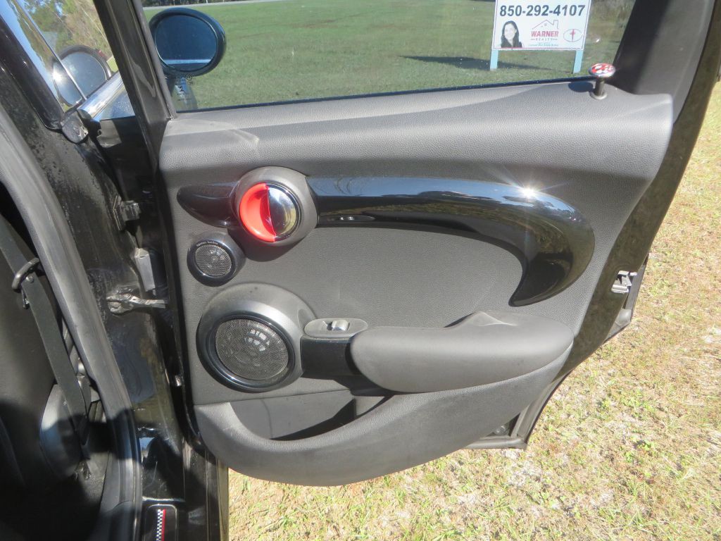 2016 MINI Cooper Image 24