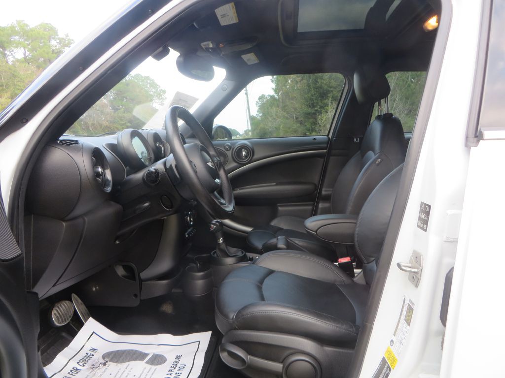 2016 MINI Cooper Image 9