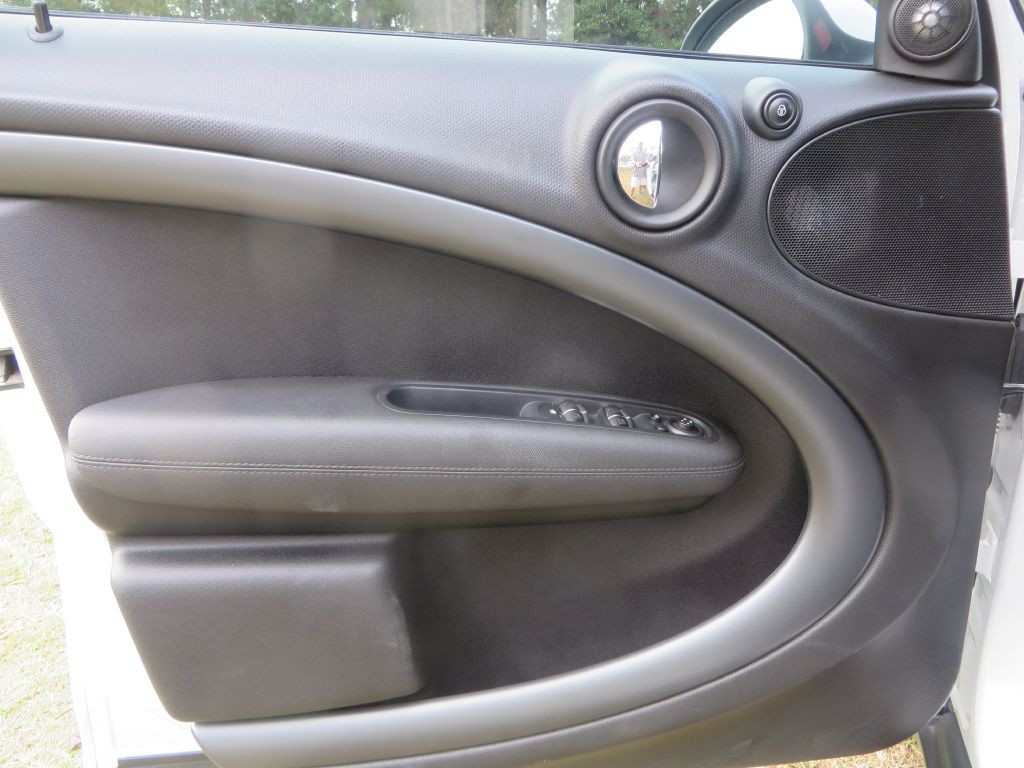 2016 MINI Cooper Image 10