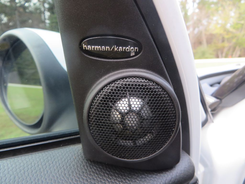 2016 MINI Cooper Image 12