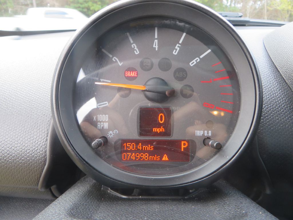 2016 MINI Cooper Image 16