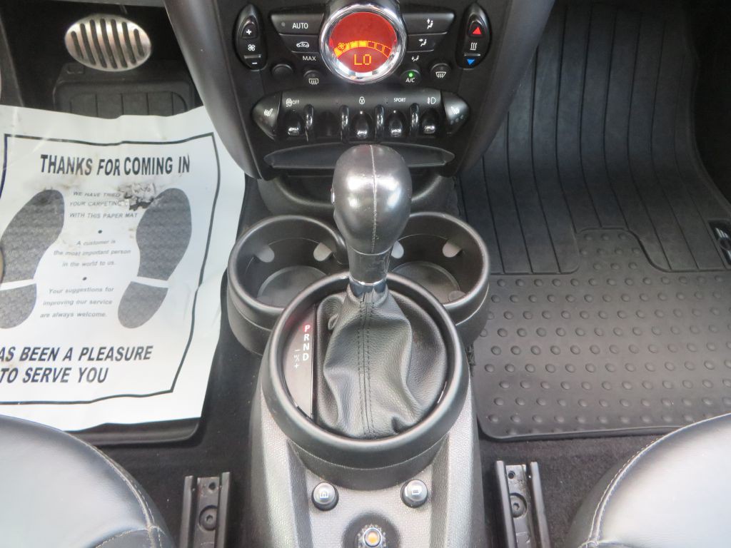 2016 MINI Cooper Image 20