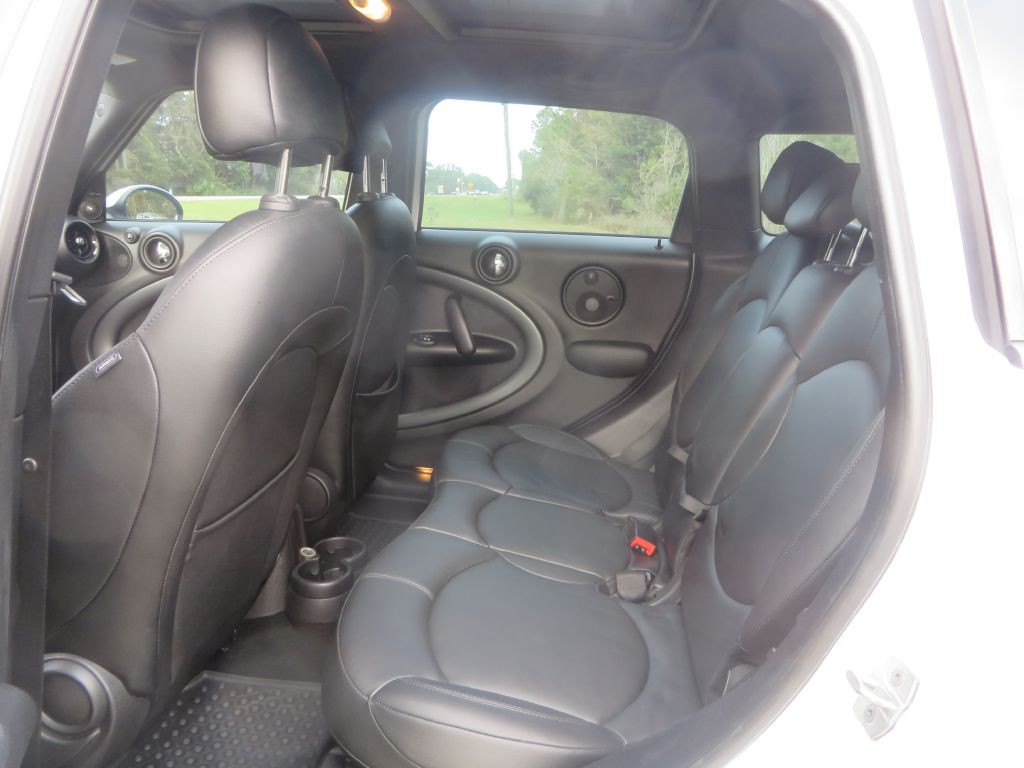 2016 MINI Cooper Image 23
