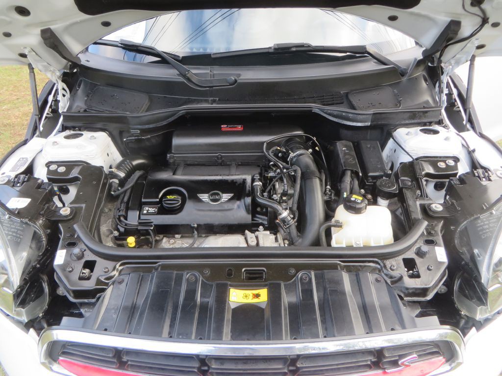 2016 MINI Cooper Image 25