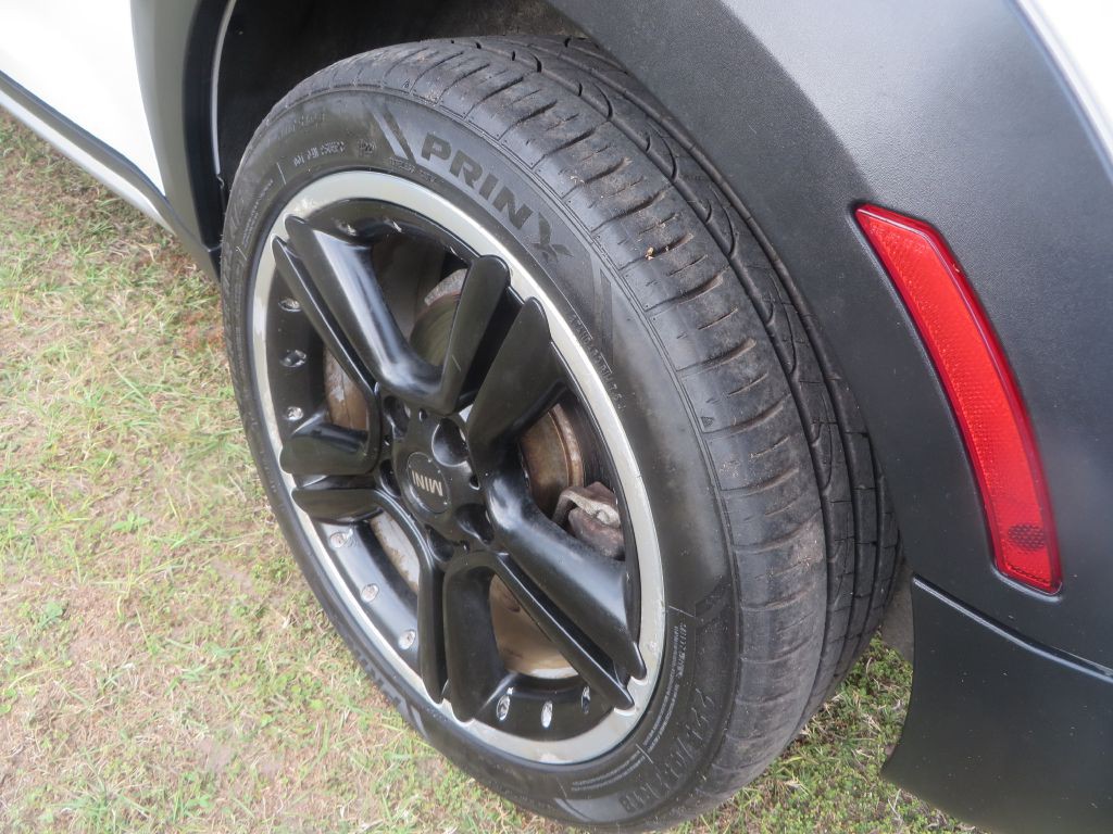 2016 MINI Cooper Image 26