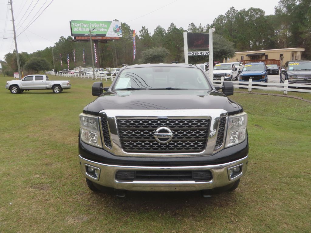 2017 Nissan Titan Image 3