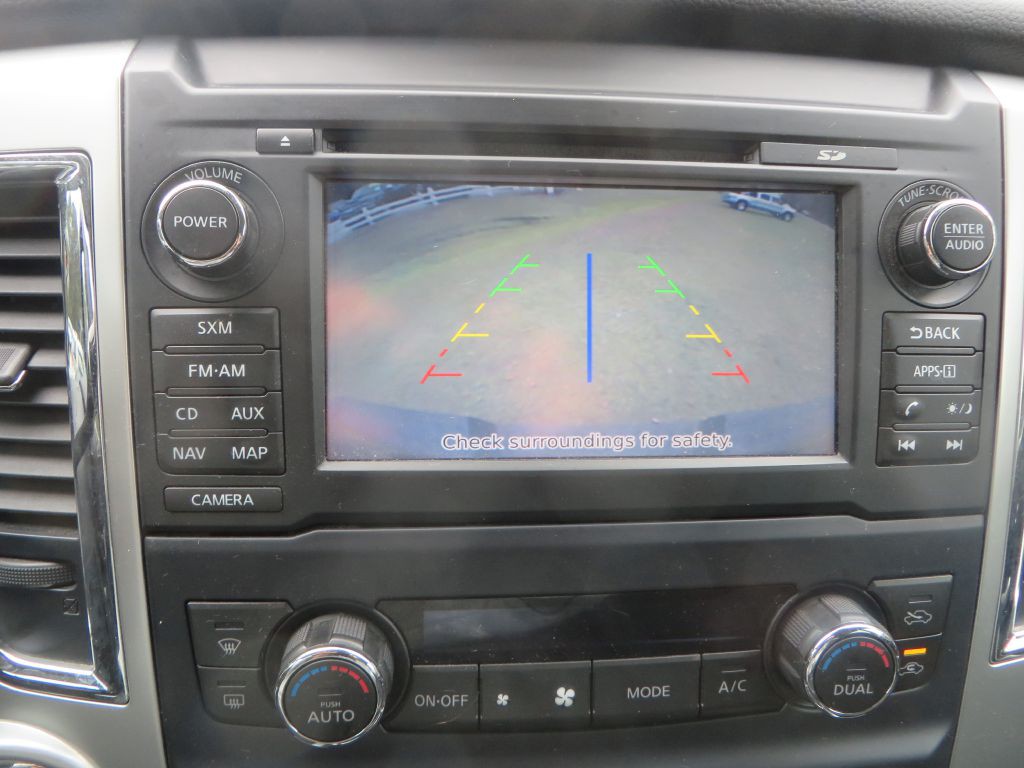 2017 Nissan Titan Image 21