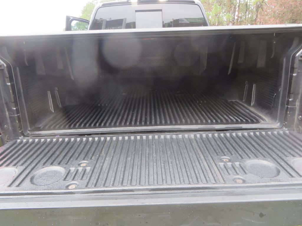 2017 Nissan Titan Image 27