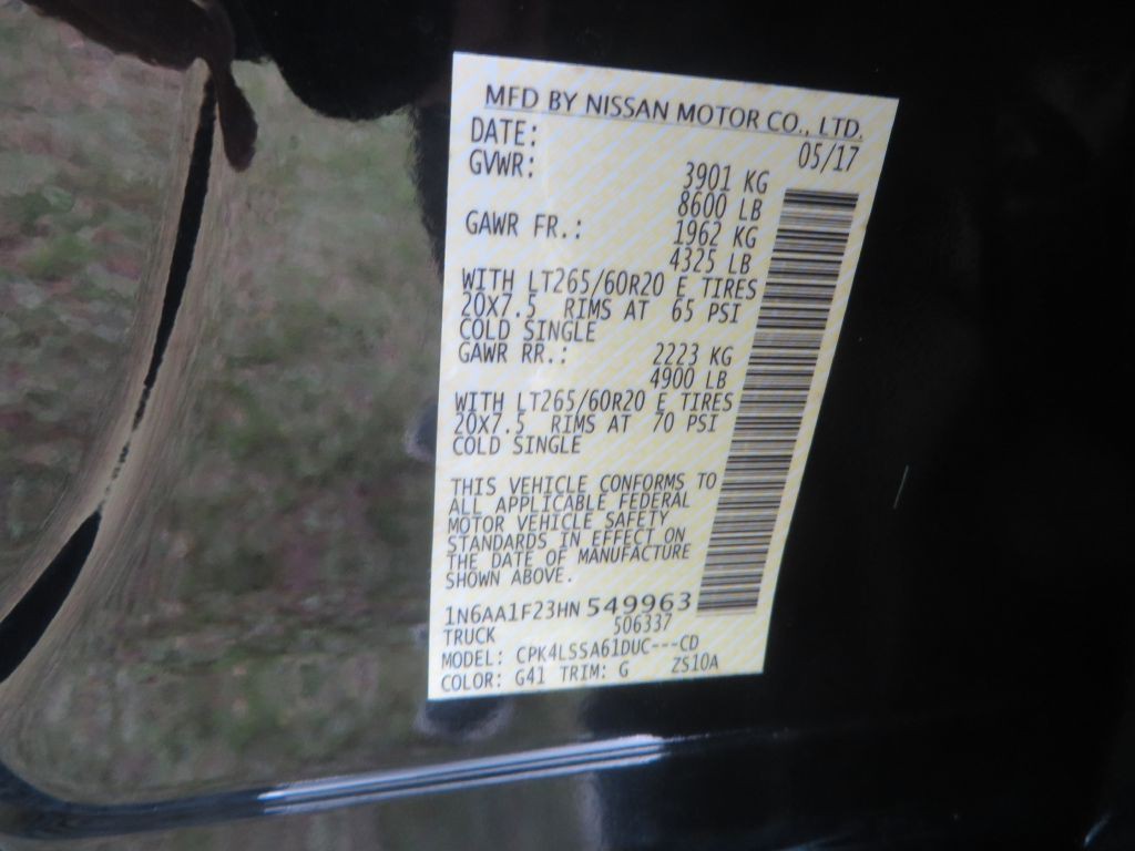 2017 Nissan Titan Image 29