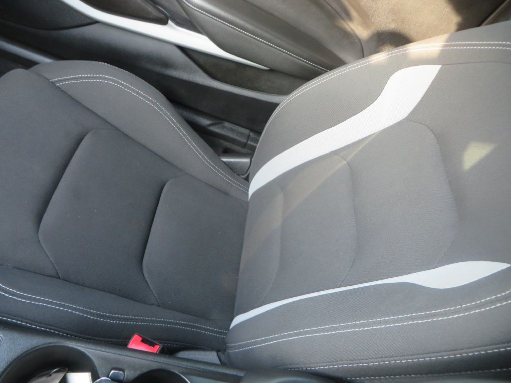 2021 Chevrolet Camaro Image 17