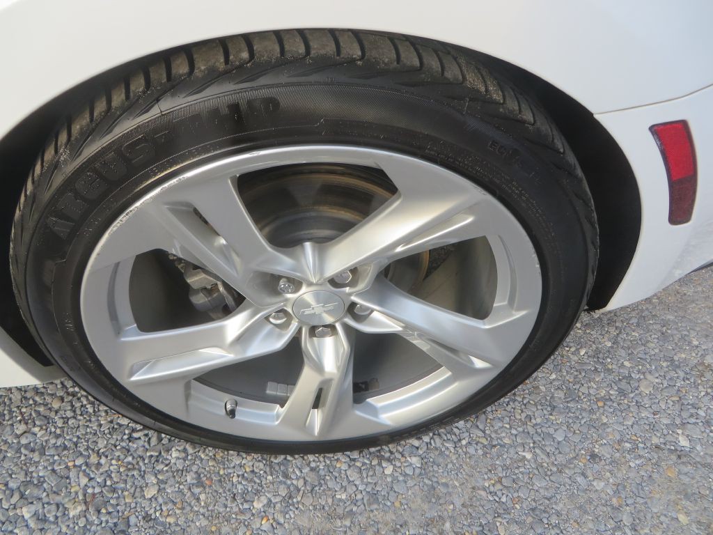 2021 Chevrolet Camaro Image 21