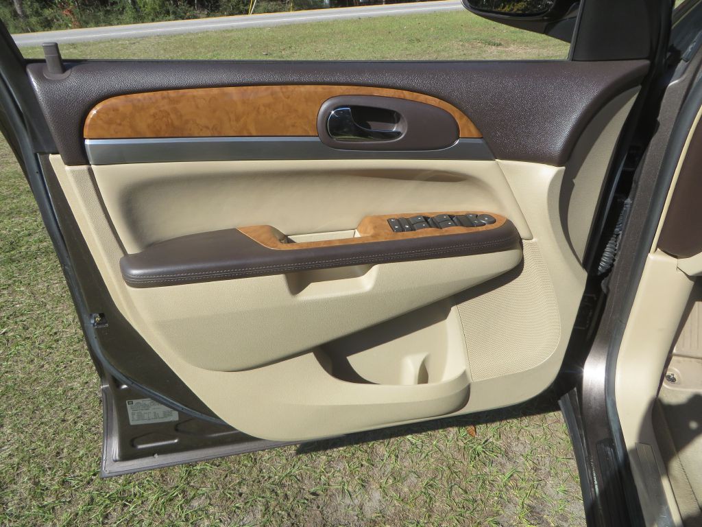2008 Buick Enclave Image 11