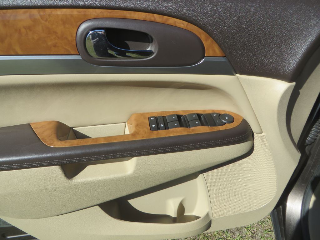 2008 Buick Enclave Image 12