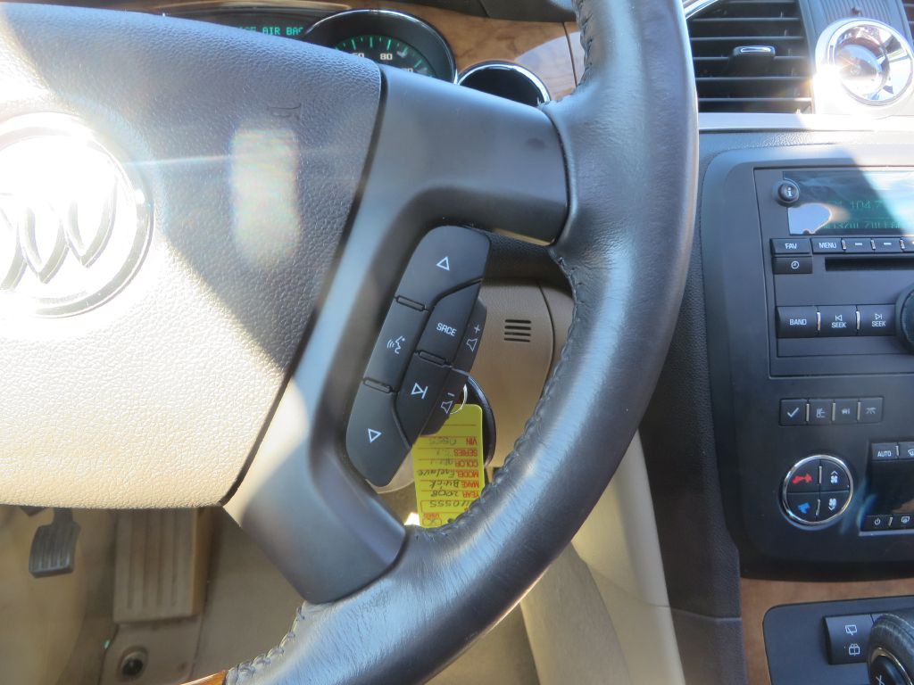 2008 Buick Enclave Image 16