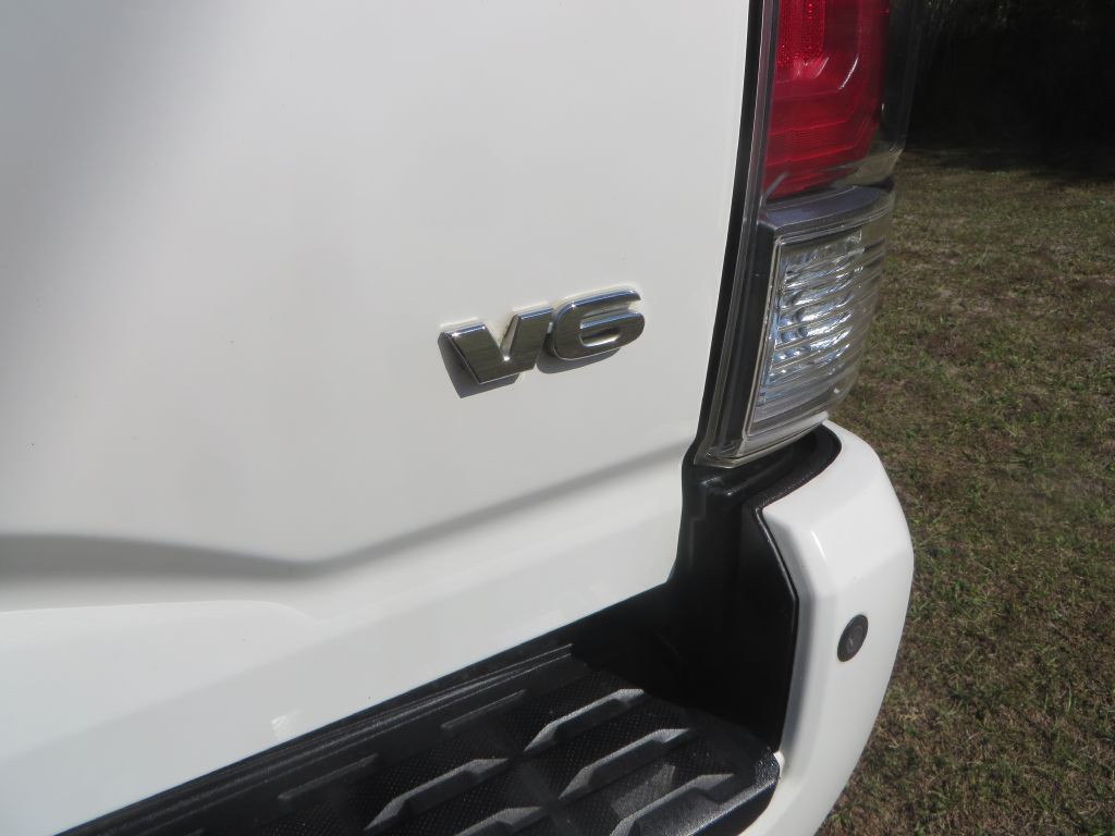 2021 Toyota Tacoma Image 9