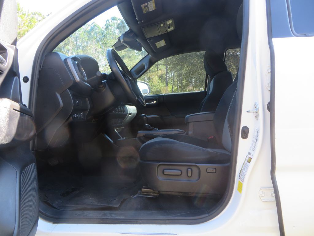 2021 Toyota Tacoma Image 12