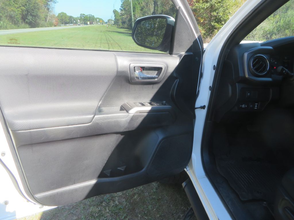 2021 Toyota Tacoma Image 13