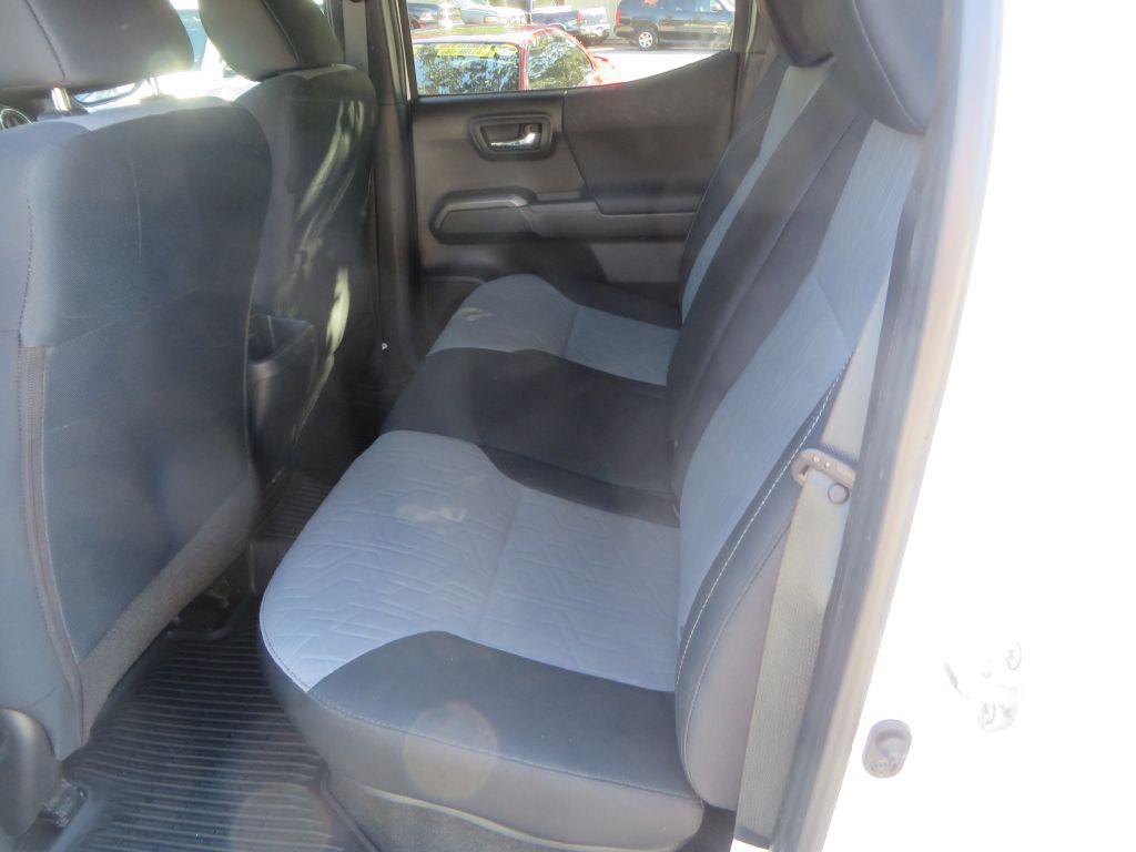 2021 Toyota Tacoma Image 27