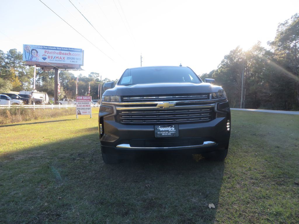 2021 Chevrolet Suburban Image 3