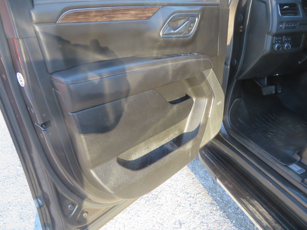 2021 Chevrolet Suburban Image 11