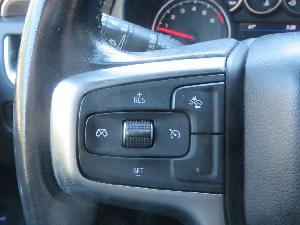 2021 Chevrolet Suburban Image 16