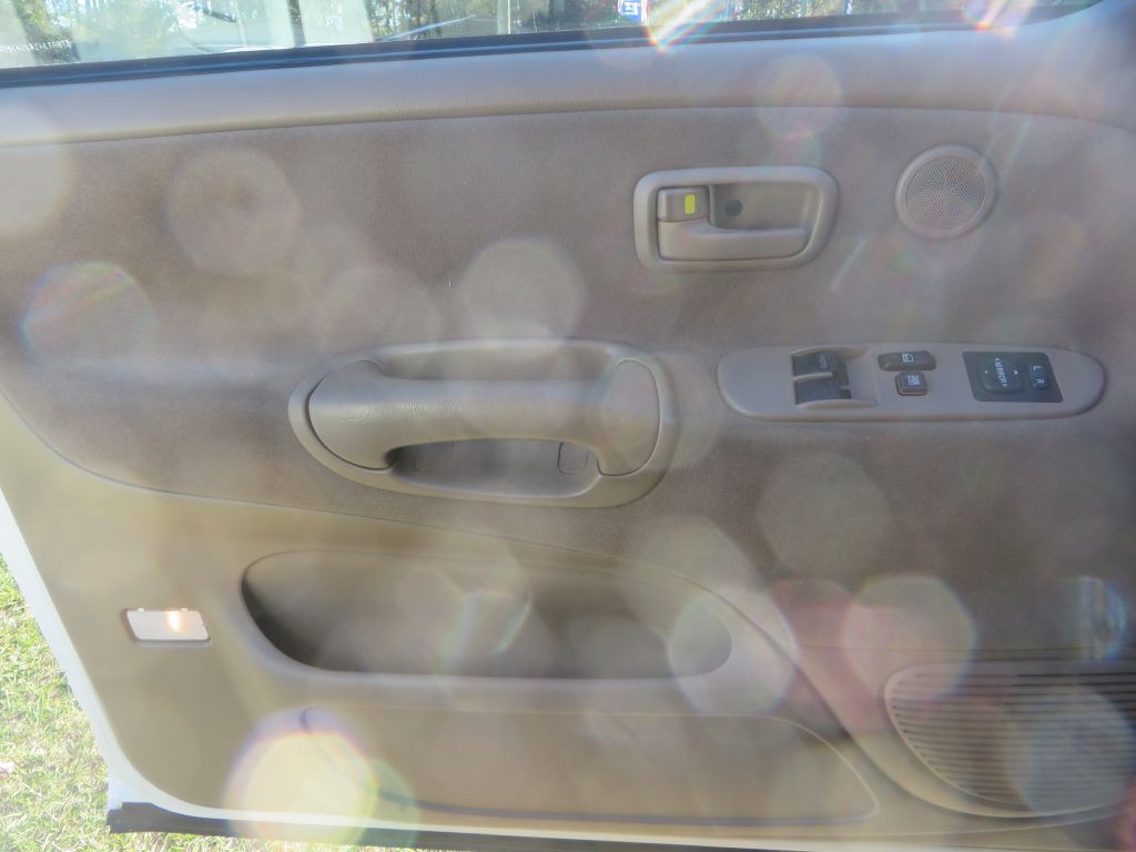 2003 Toyota Tundra Image 16