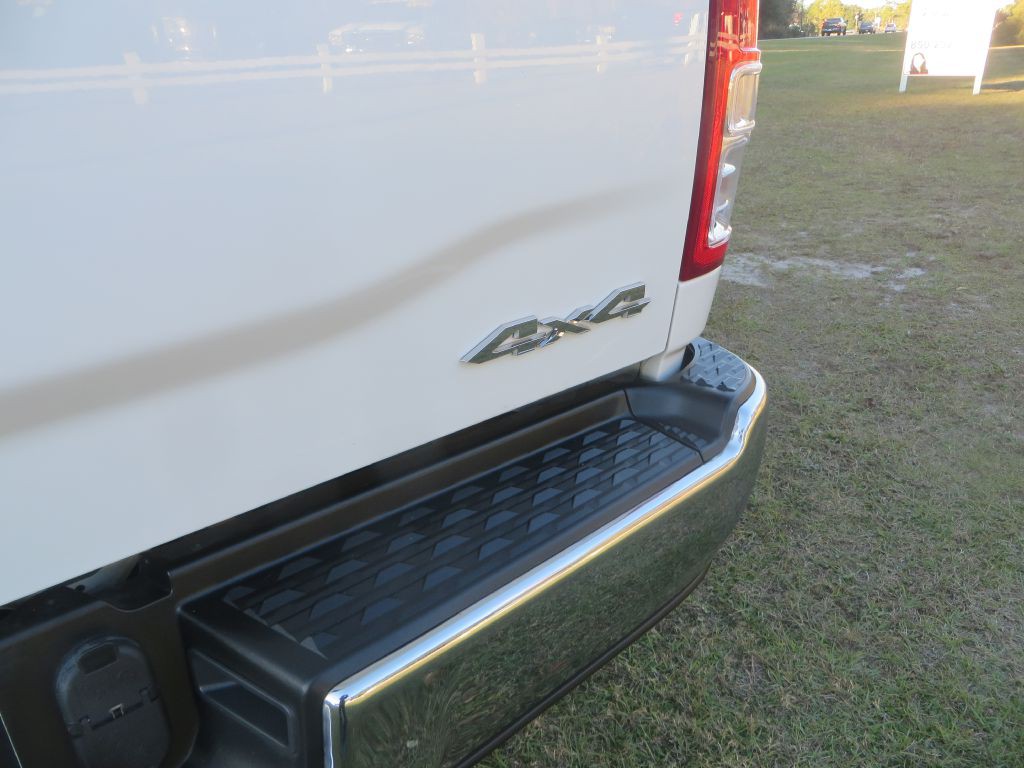 2022 RAM 3500 Image 9