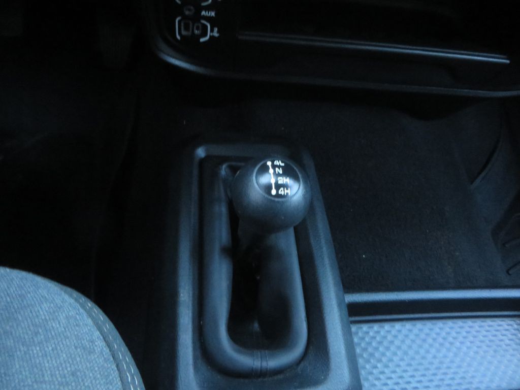 2022 RAM 3500 Image 24