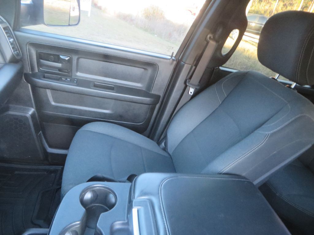 2022 RAM 3500 Image 27