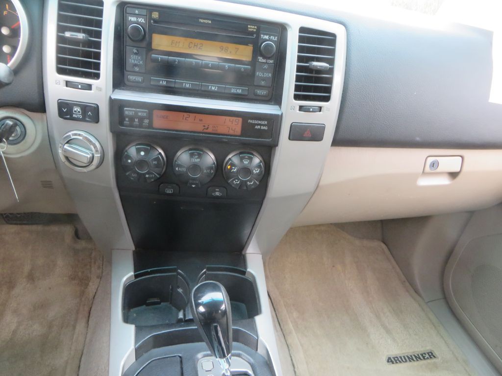 2007 Toyota 4Runner Image 17