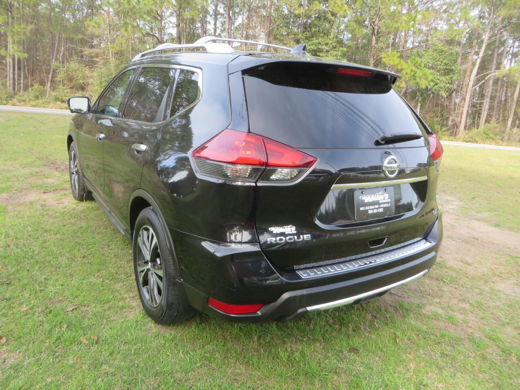 2018 Nissan Rogue Image 8