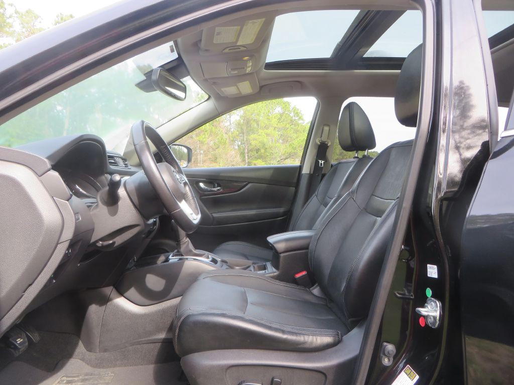 2018 Nissan Rogue Image 10