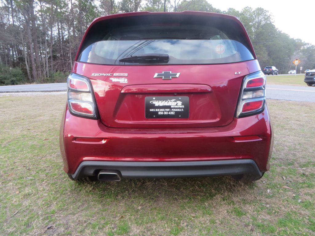 2018 Chevrolet Sonic Image 7