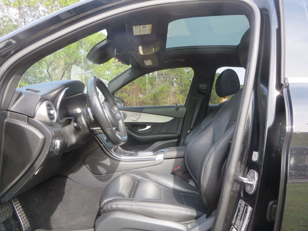 2021 Mercedes-Benz GLC-Class Image 10