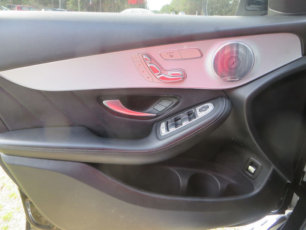 2021 Mercedes-Benz GLC-Class Image 19