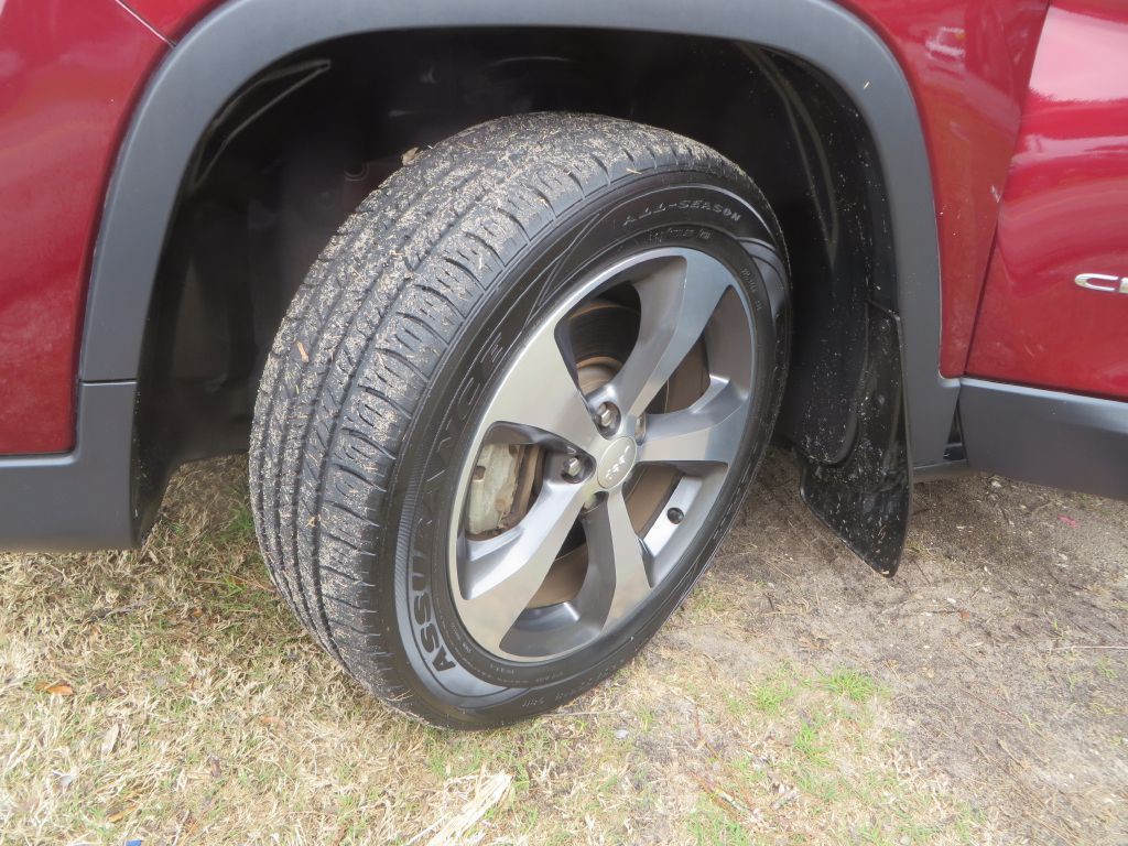 2019 Jeep Cherokee Image 27