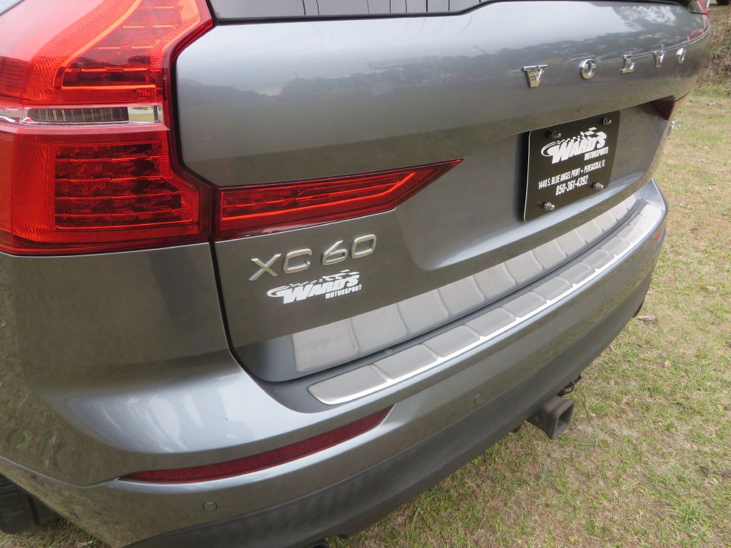 2018 Volvo XC60 Image 9