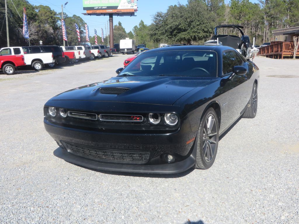 2022 Dodge Challenger Image 2
