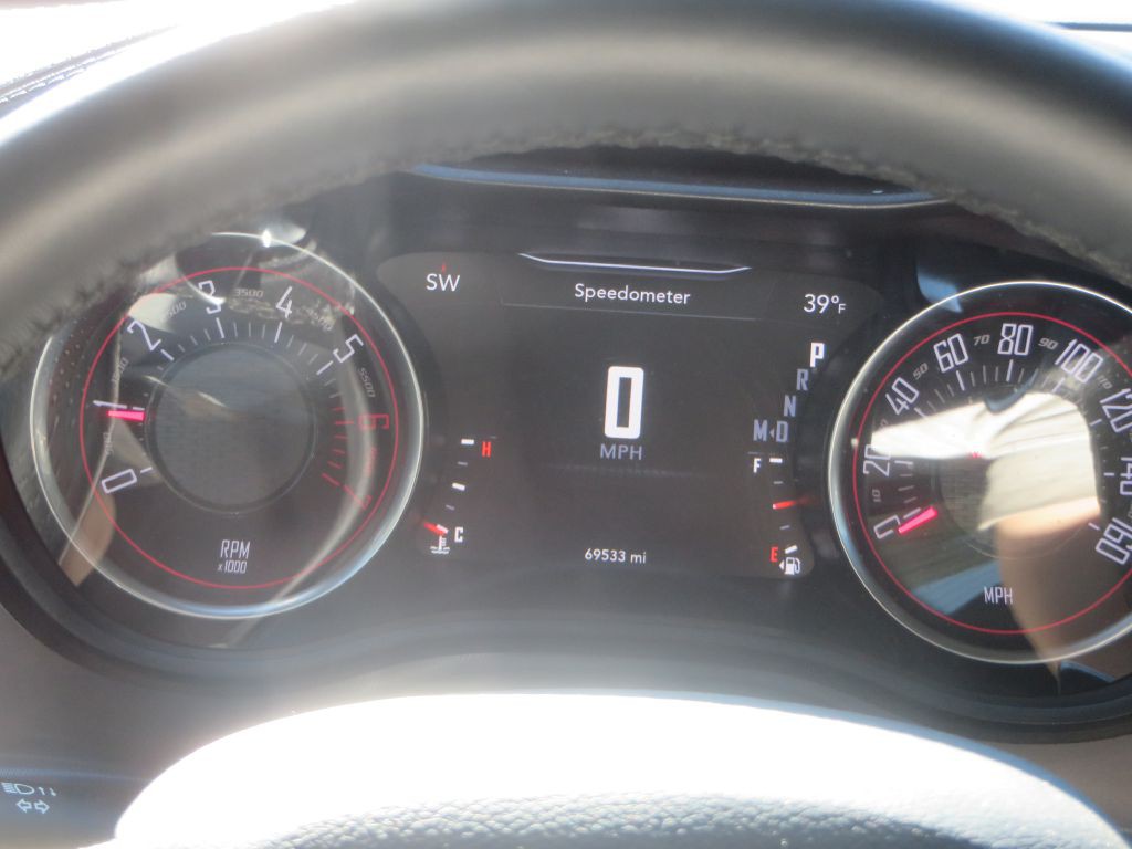 2022 Dodge Challenger Image 14