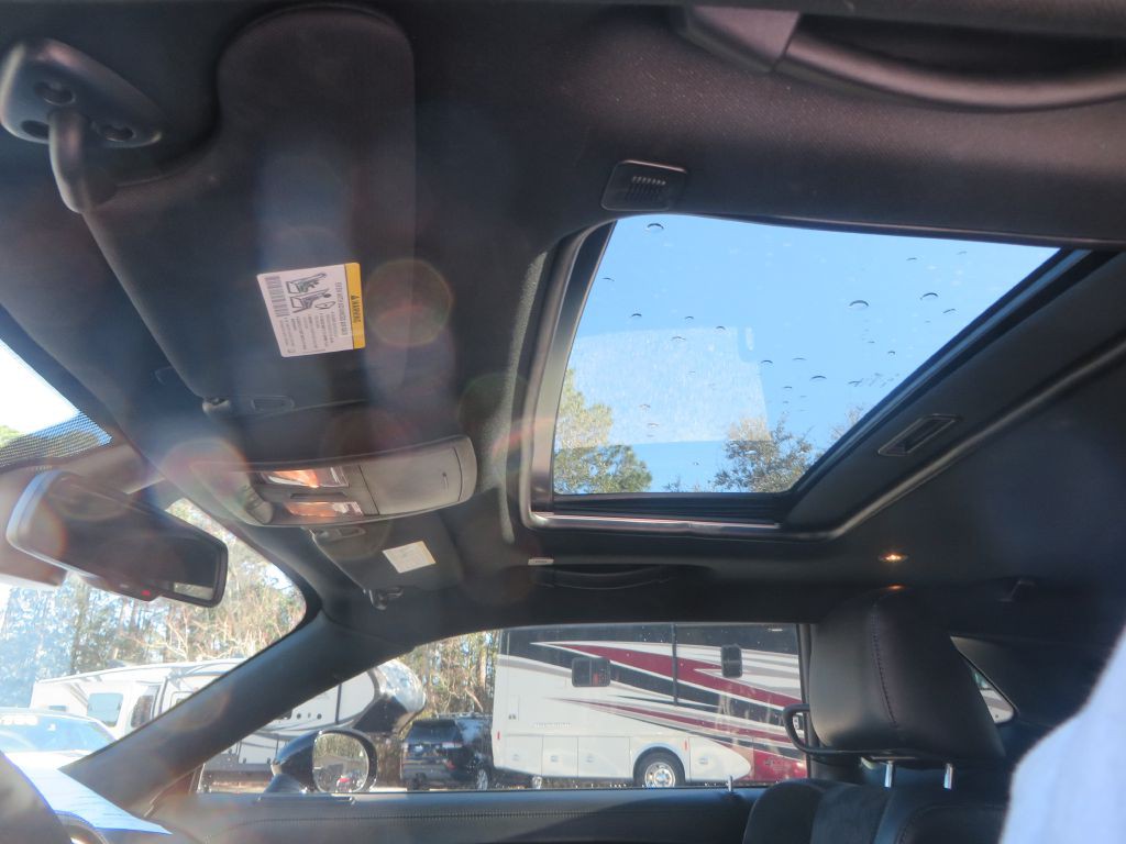 2022 Dodge Challenger Image 19