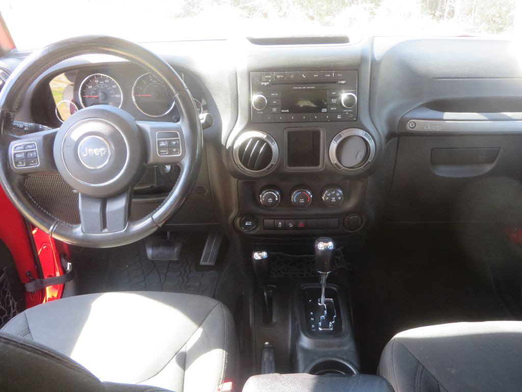 2017 Jeep Wrangler Image 13