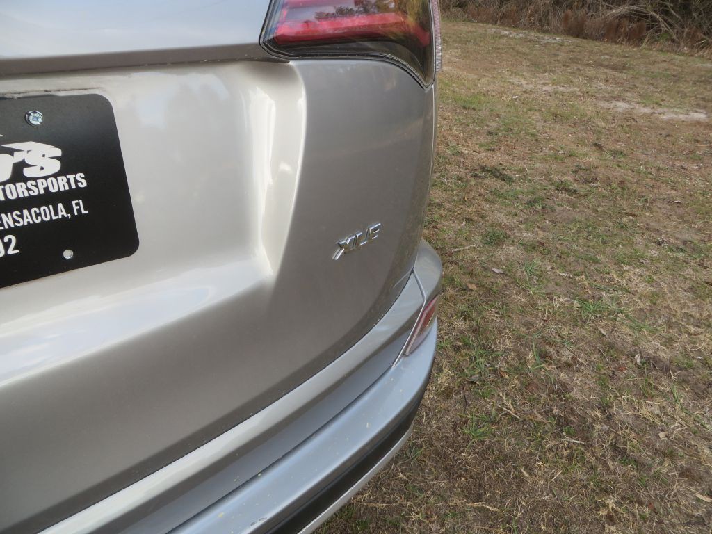 2016 Toyota Rav4 Image 9